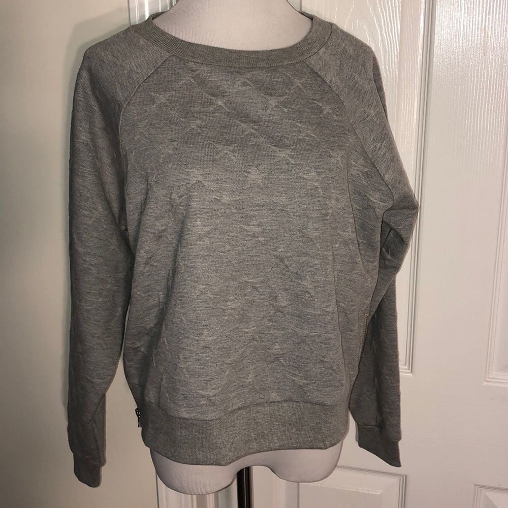BB Dakota Star Embroidered Zipper Swea…
